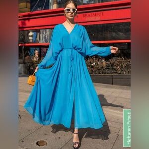 NWT LONG CHIFFON DRESS SIZE XS